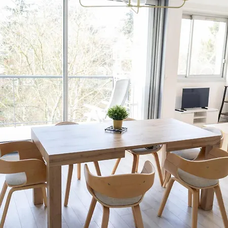 Pleasant 67 M2 With Balcony Absolutely Quiet Apartment *